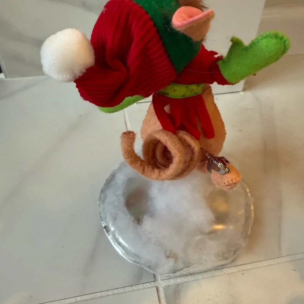 Set of 2 Annalee Mobilitee Dolls ice skating mice figurines